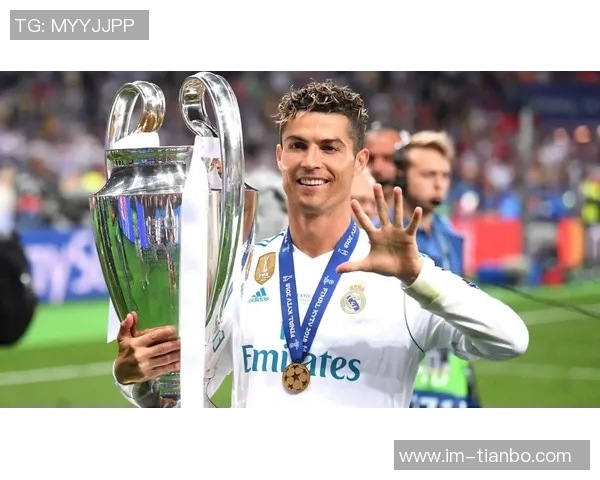 恩德里克盛赞C罗四十岁依然拼搏不息是我心中最伟大的偶像